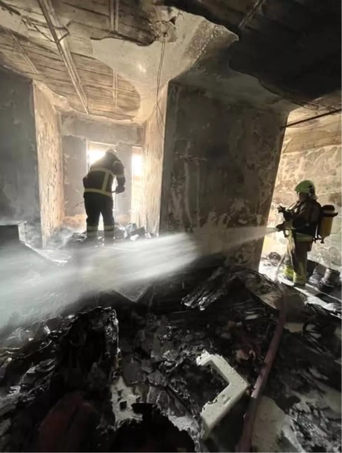 Hatay\'da Depo Yangını Kontrol Altına Alındı