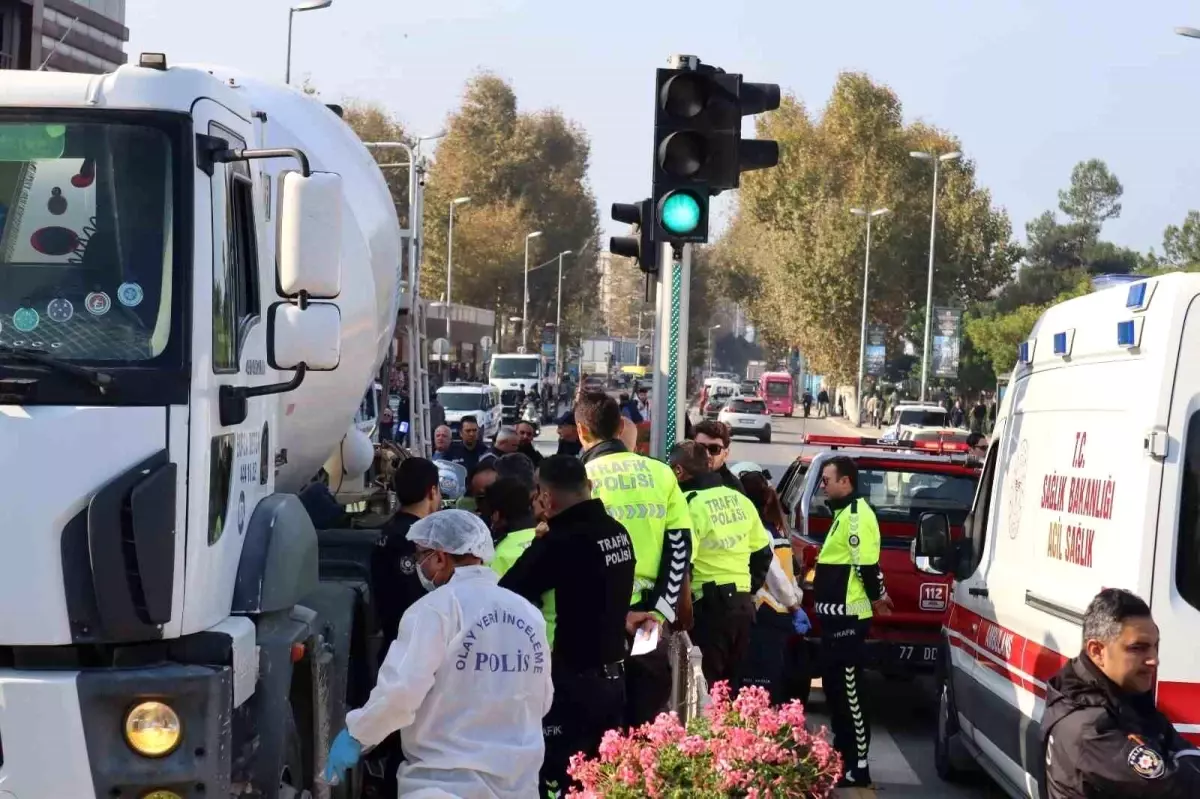 Yalova\'da Beton Mikserinin Altında Kalan Kadın Hayatını Kaybetti