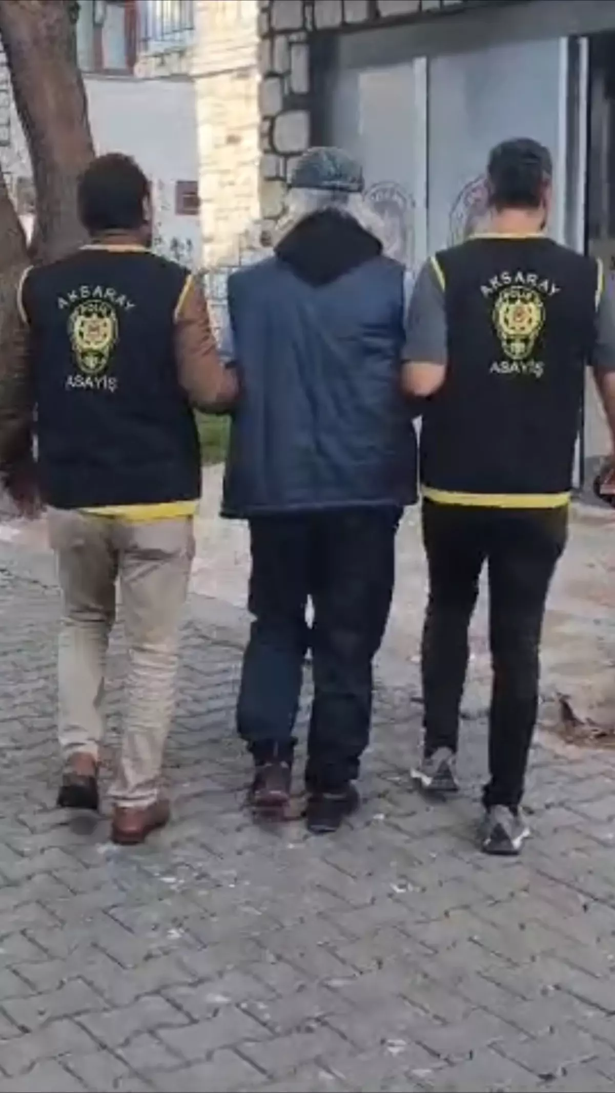 Dolandırıcı Ahmet Melih Ünal İzmir\'de Yakalandı