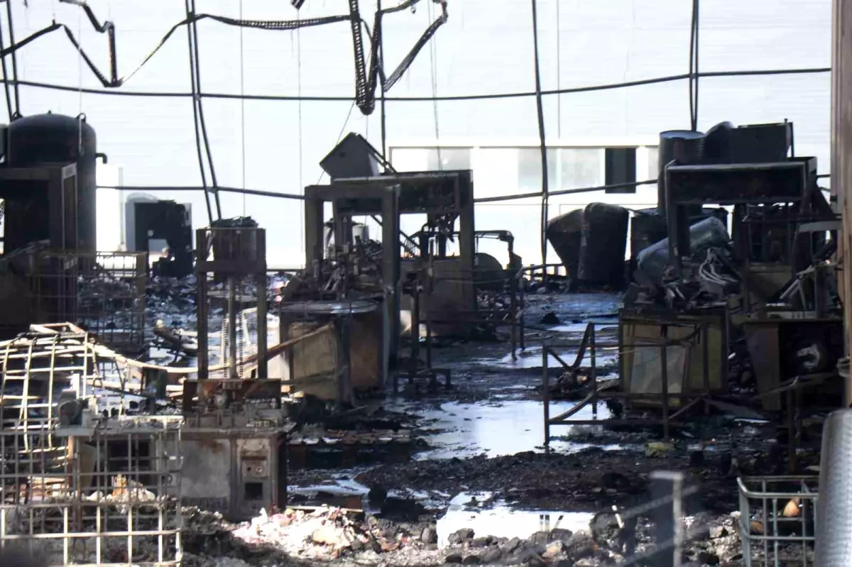 Gebze\'de Yangın Faciası: 6 Ölü, 7 Yaralı