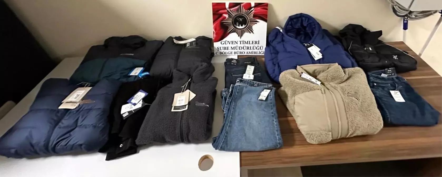 AVM esnafını canından bezdiren 4 şüpheli böyle yakalandı