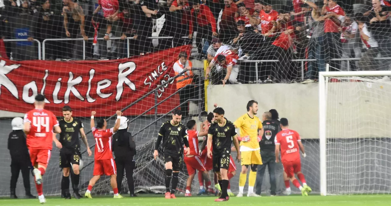 Balıkesirspor, Altay\'ı 1-0 Yendi