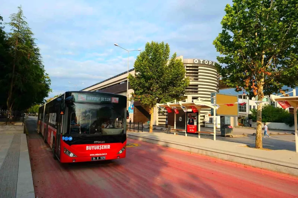 Sakarya\'da Ulaşımda Yeni Dönem: Metrobüs ve Raylı Sistem İleriye Taşınıyor