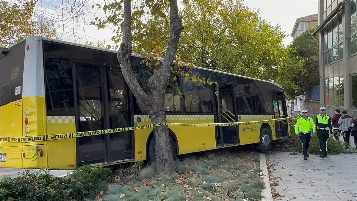 Beşiktaş\'ta İETT Otobüsü Kazası