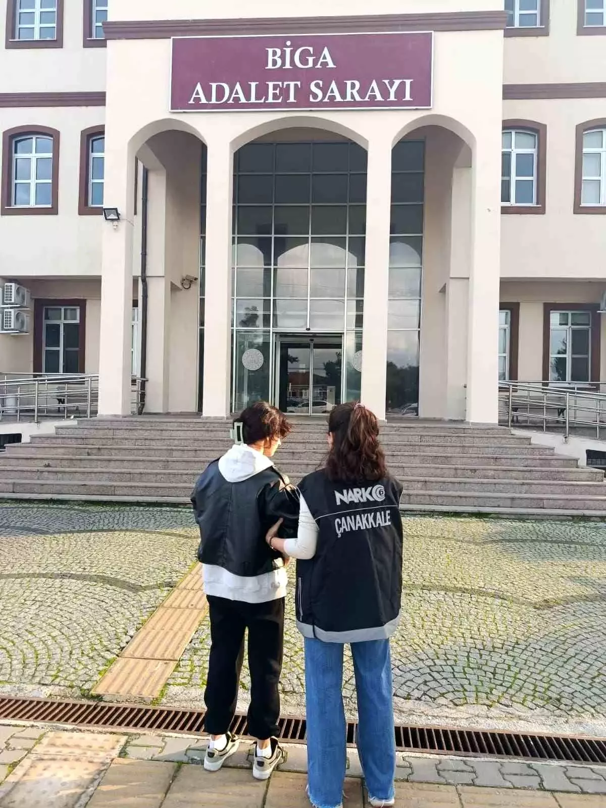 Biga\'da Uyuşturucu Şüphelisi Tutuklandı