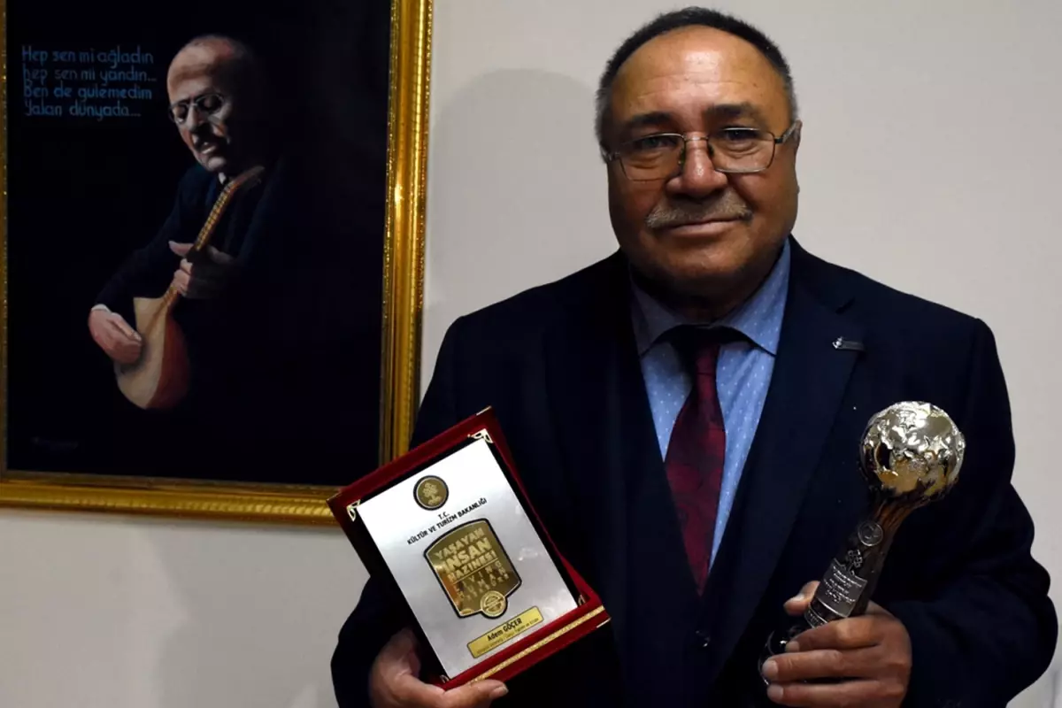 "Davulun efsanesi" Adem Göçer memleketi Kırşehir\'de vefat etti