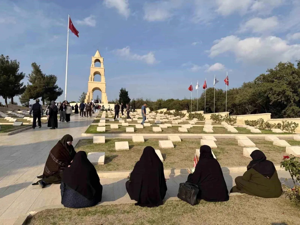 Erzurumlu şehit aileleri Çanakkale 57. Alay Şehitliğinde hüzünlendiler