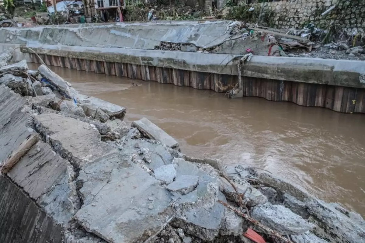 Filipinler\'de Tayfun Felaketi: 224 Ölü