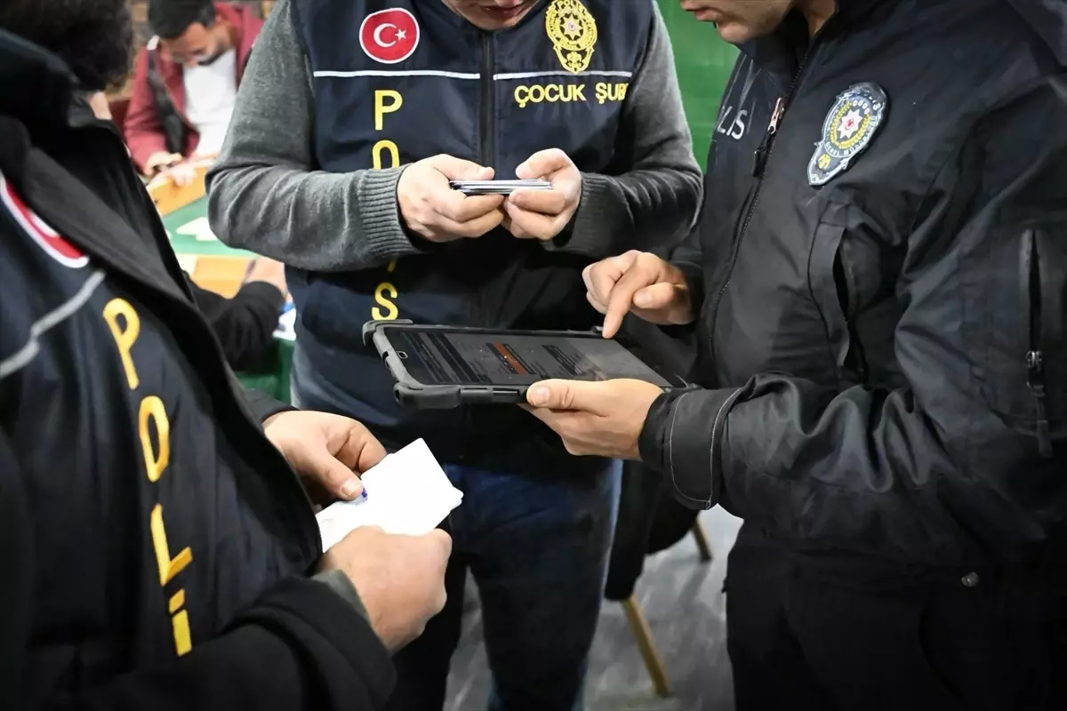 Hakkari\'de "genel asayiş uygulaması" yapıldı