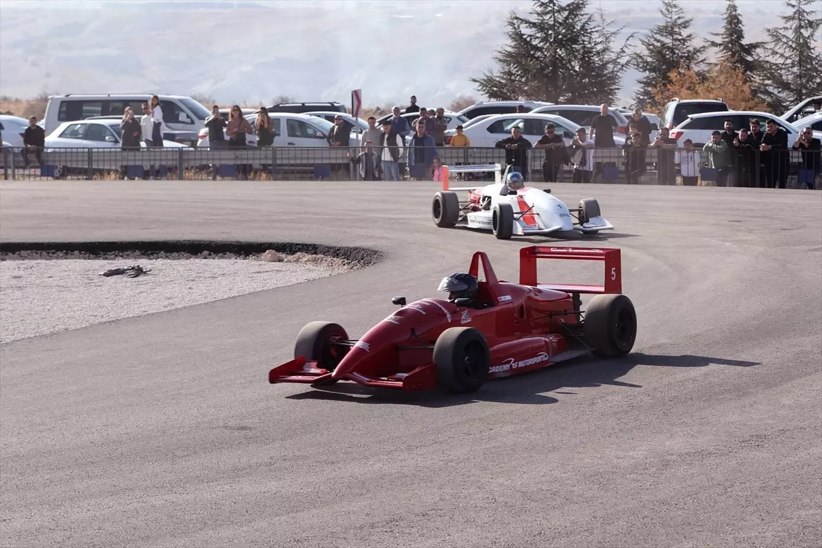 Kapadokya Motor Sporları Kompleksi Açıldı