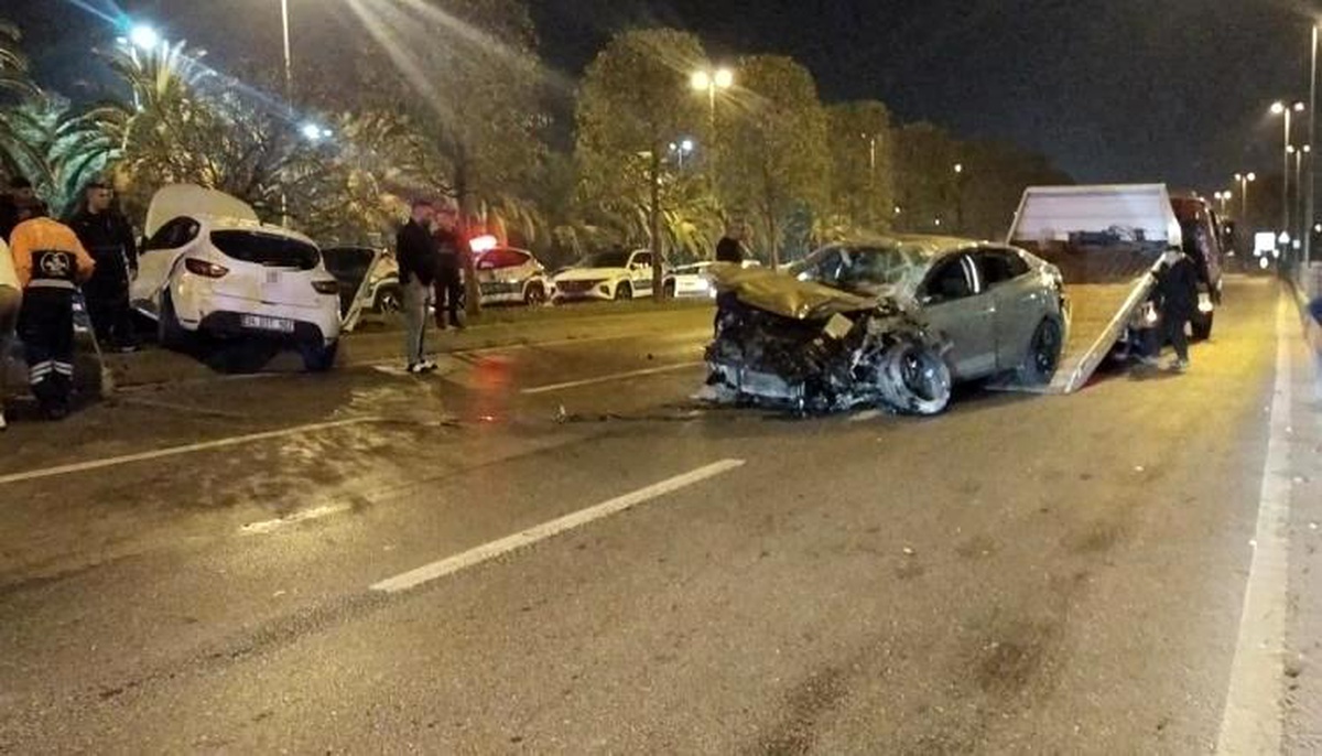 Kartal\'da Trafik Kazası: 5 Yaralı