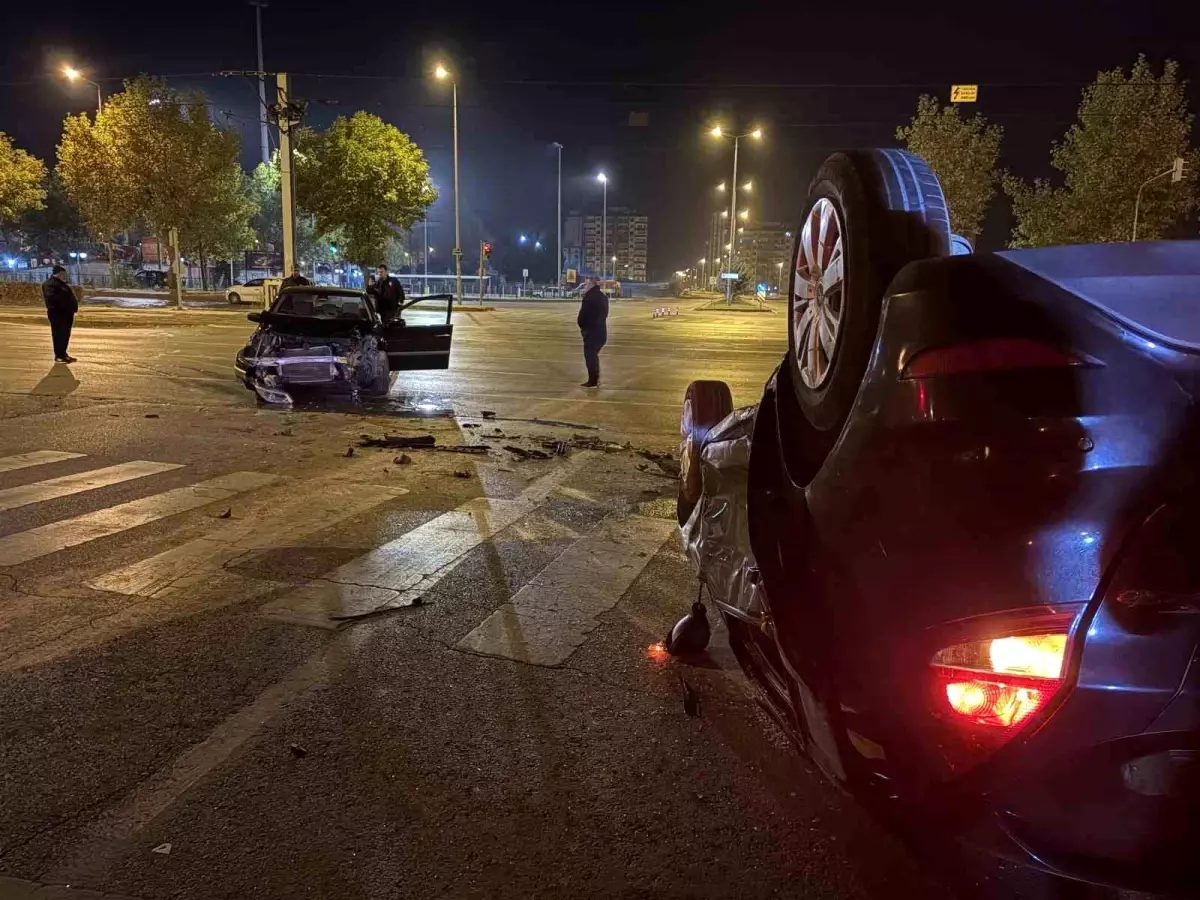 Kayseri\'de Trafik Kazası: 2 Yaralı