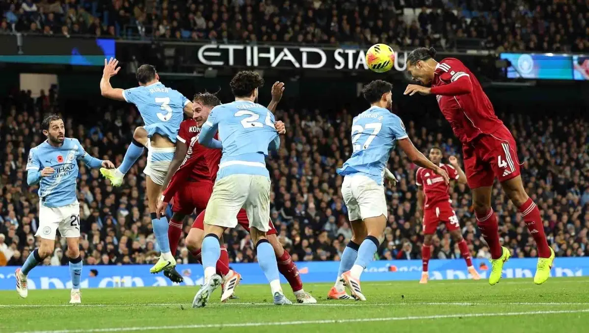 Manchester City, Liverpool\'u 3-0 Mağlup Etti
