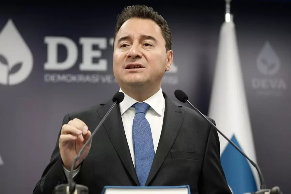 Öve öve bitiremedi, el yükseltti! Babacan\'dan çarpıcı teklif