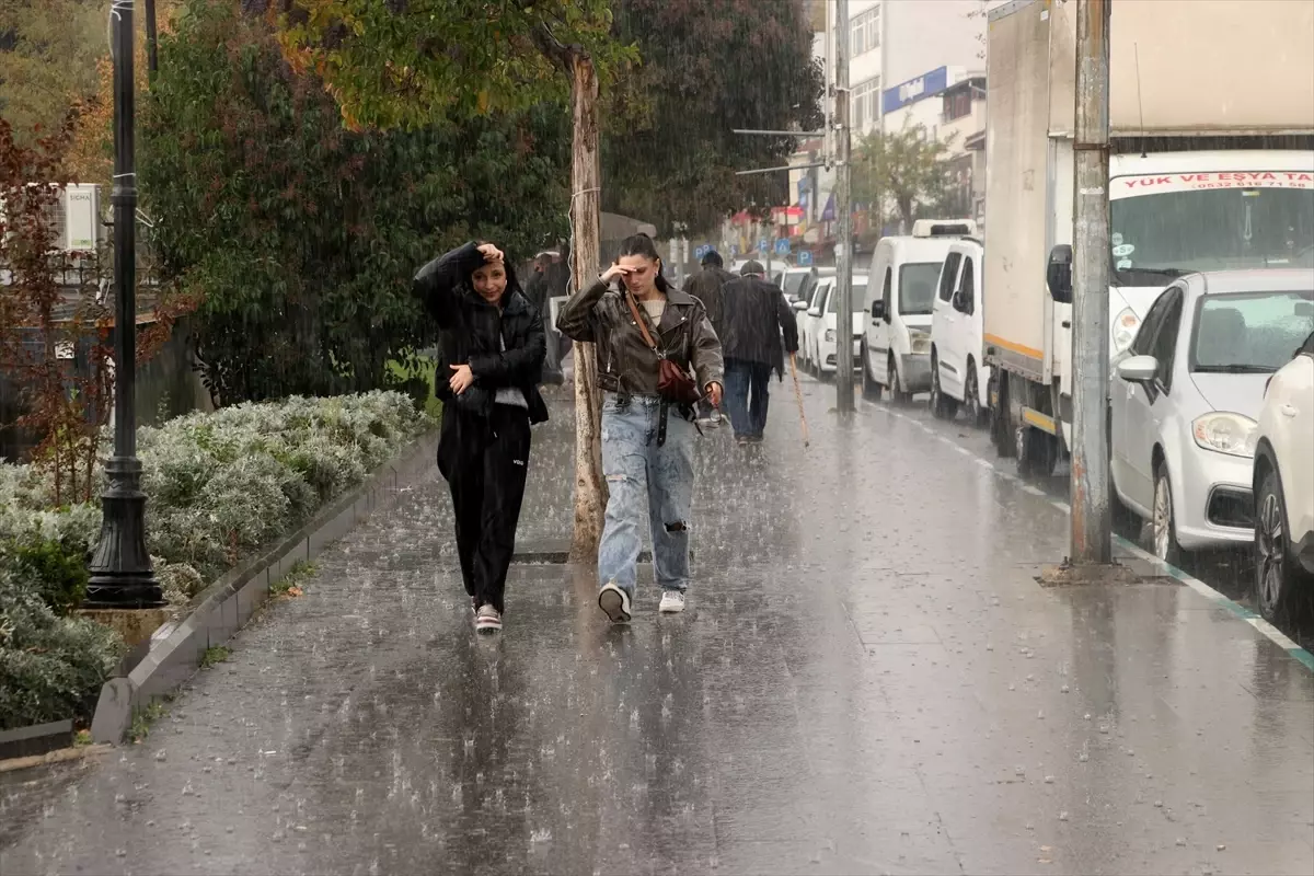 Tekirdağ ve Kırklareli\'nde Sağanak Yağış