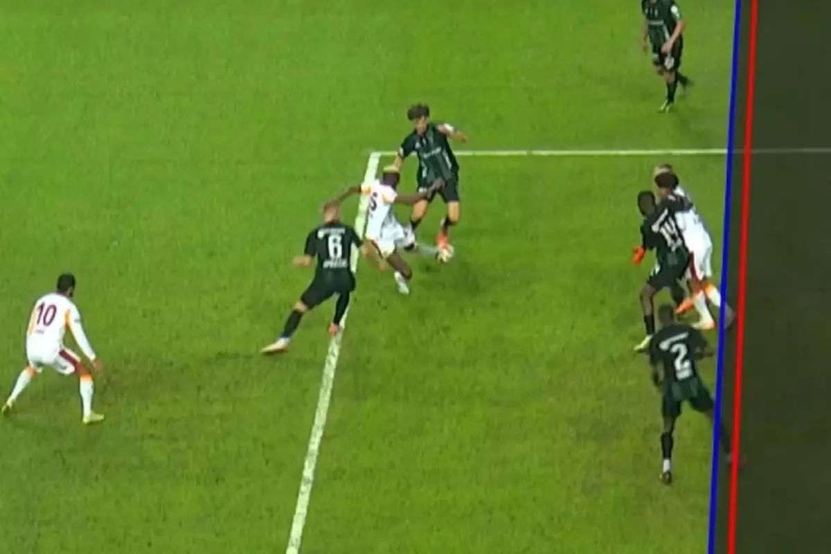 Türkiye\'nin konuştuğu pozisyon! Osimhen\'in golü iptal edildi