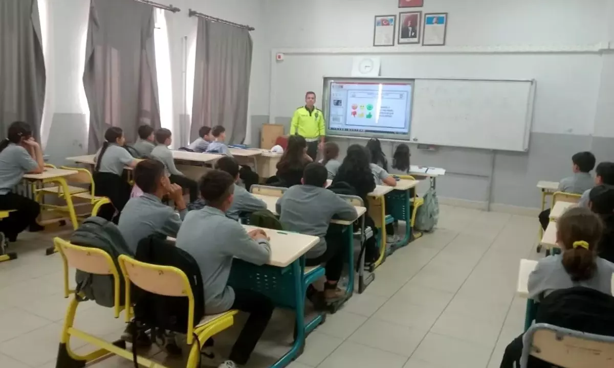 Öğrencilere Trafik Eğitimi