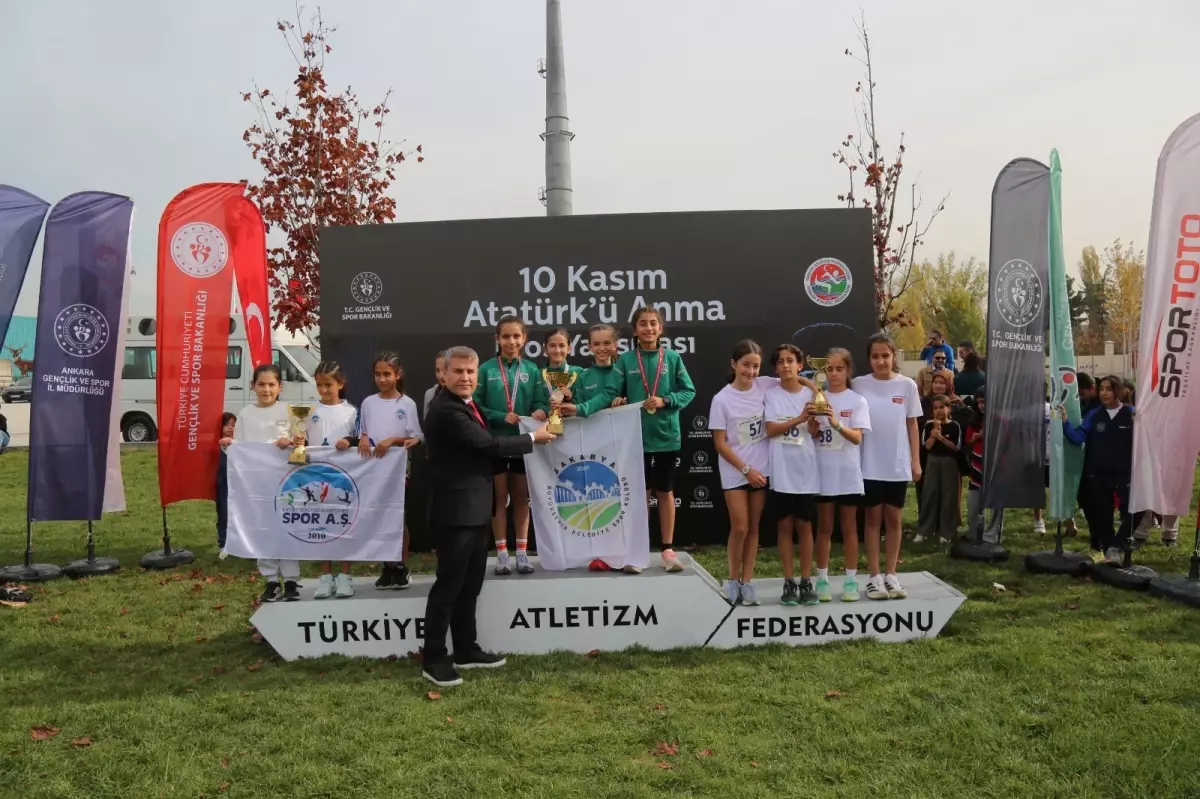 Atatürk\'ü Anma Töreni ve Atletizm Yarışları