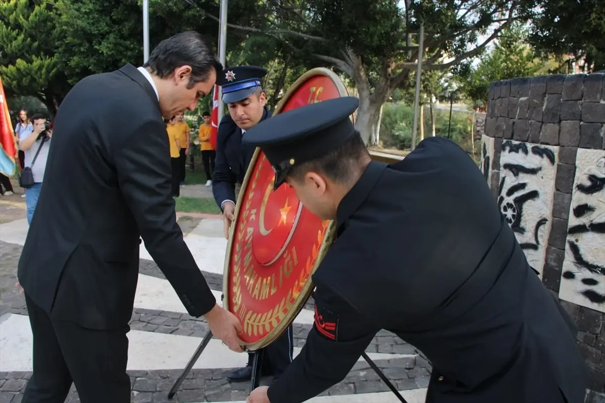 Adana, Mersin ve Hatay\'ın ilçelerinde Büyük Önder Atatürk anıldı