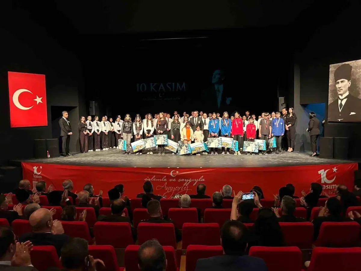 Doğu Anadolu\'da Atatürk\'ü Anma Törenleri