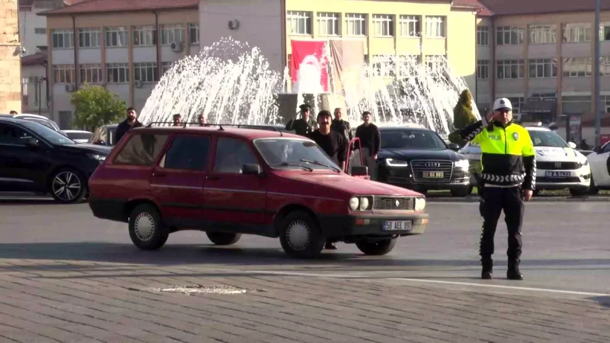 Sivas\'ta Atatürk\'ü Anma Töreni Düzenlendi