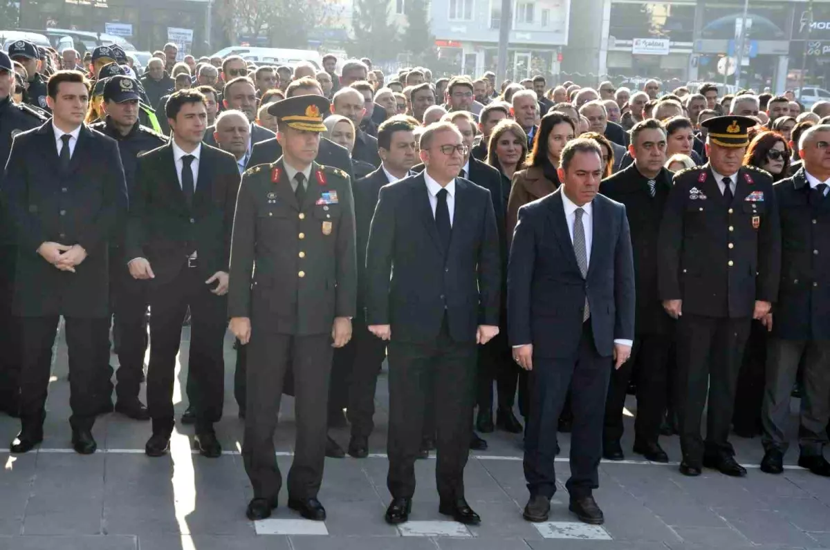 Kars\'ta Atatürk\'ün Ebediyete İntikalinin 87. Yıldönümü Anma Töreni