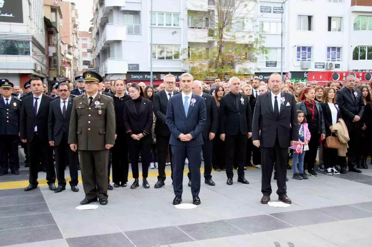 Atatürk vefatının 87. yıldönümünde Uşak\'ta anıldı
