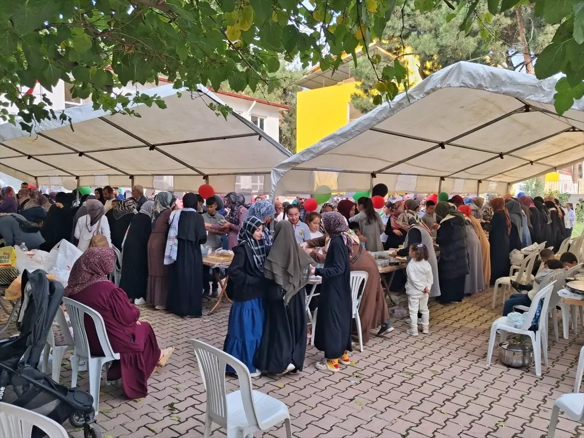 Gazze\'ye Destek İçin Kermes Düzenlendi