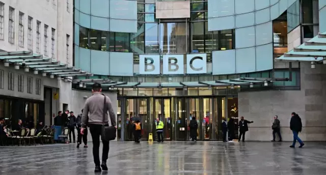 BBC'de deprem! Genel Müdürü ve Haber Dairesi Yöneticisi İstifa Etti BBC'de deprem! Genel Müdürü ve Haber Dairesi Yöneticisi İstifa Etti