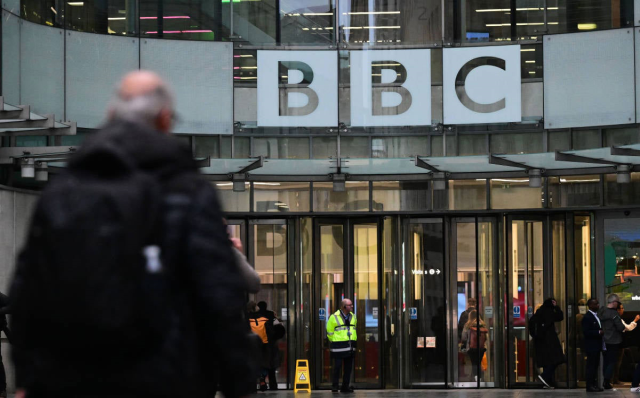 BBC'de deprem! Genel Müdürü ve Haber Dairesi Yöneticisi İstifa Etti BBC'de deprem! Genel Müdürü ve Haber Dairesi Yöneticisi İstifa Etti