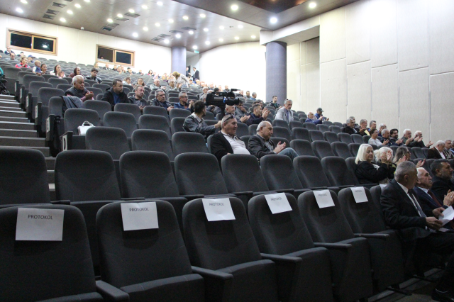 Belediye başkanı tehlikeyi sesi titreyerek anlattı! Bu ilçeye taşınacak 350 kişi aranıyor