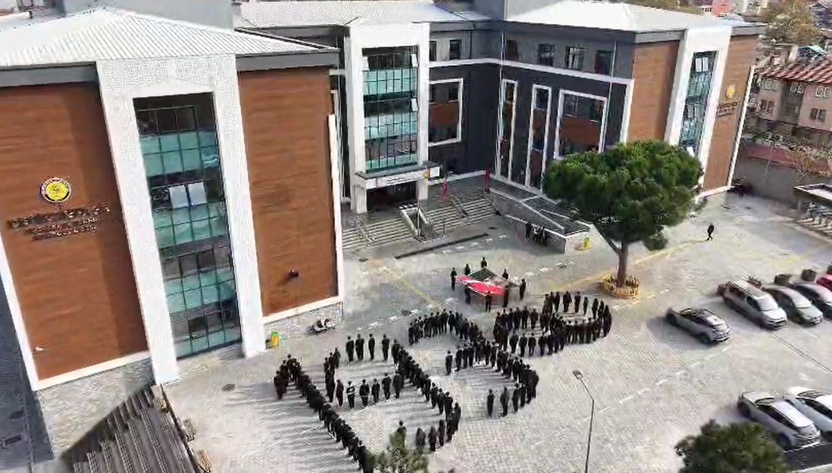 Bursa\'da Atatürk\'ü Anma Töreni