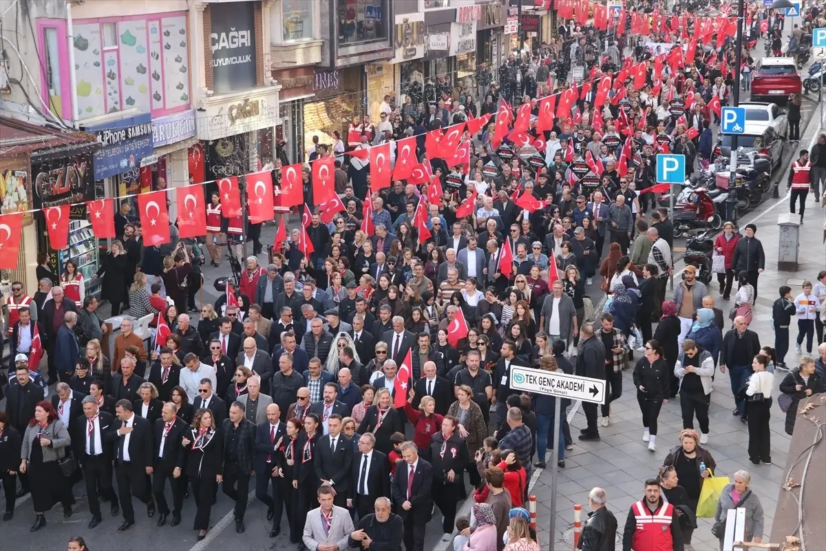 Atatürk, 87. Yılında Anıldı