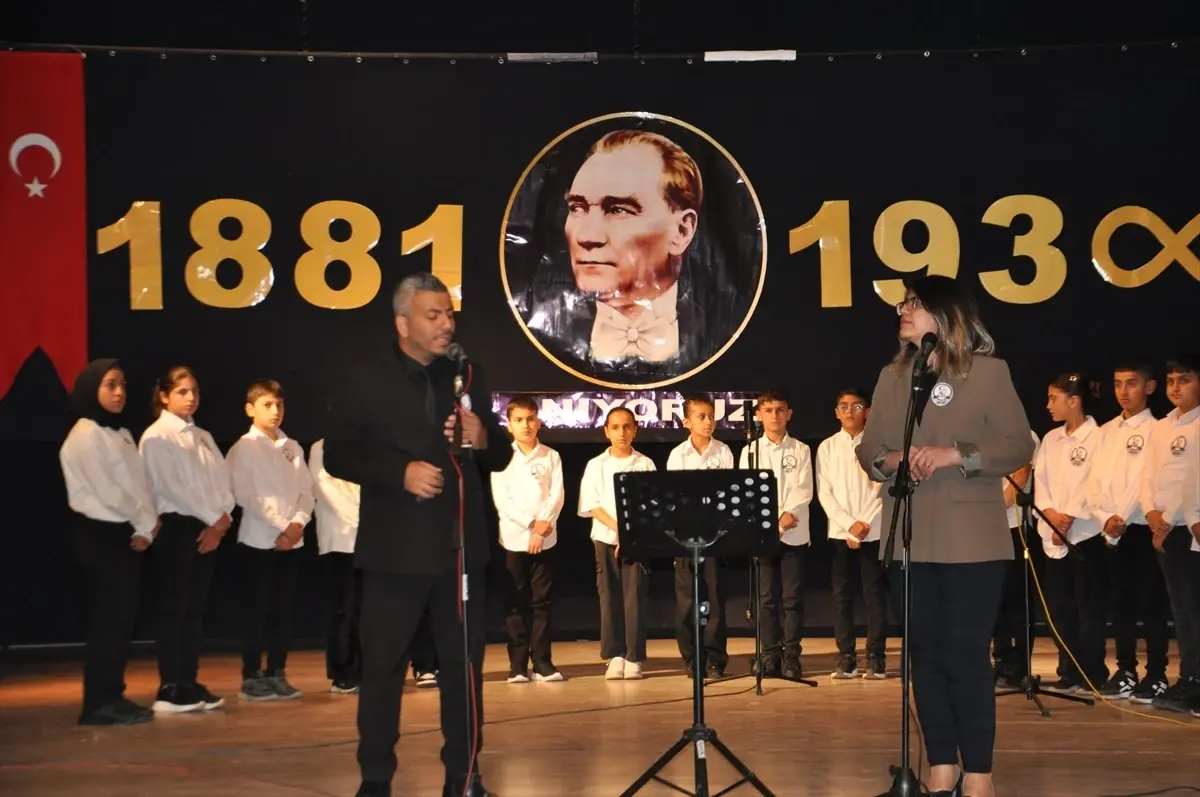 Atatürk\'ü Anma Töreni Hizan\'da Yapıldı