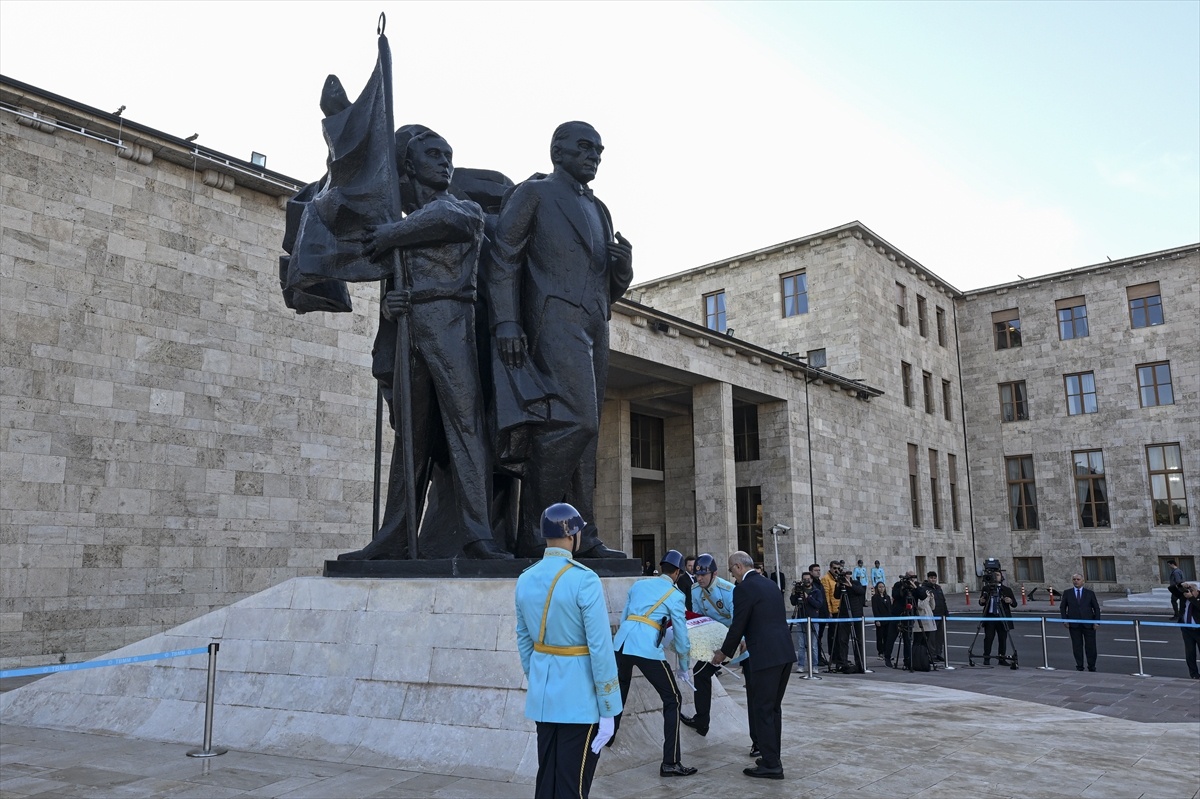 Atatürk\'ün Anma Töreni TBMM\'de Gerçekleşti