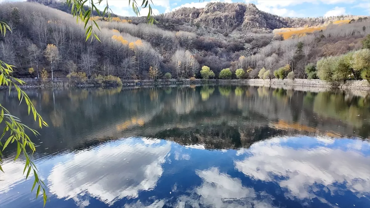 Karagöl Tabiat Parkı Sonbahar Ziyaretçilerini Ağırlıyor