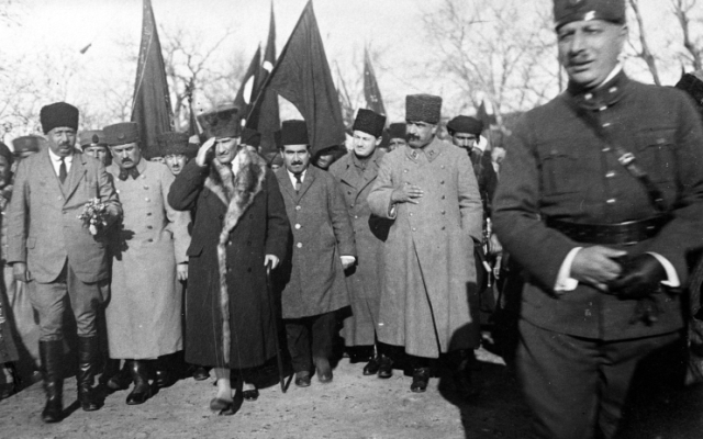 Cumhuriyetimizin kurucusu Ulu Önder Mustafa Kemal Atatürk'ün ebediyete intikalinin üzerinden 87 yıl geçti Cumhuriyetimizin kurucusu Ulu Önder Mustafa Kemal Atatürk'ün ebediyete intikalinin üzerinden 87 yıl geçti