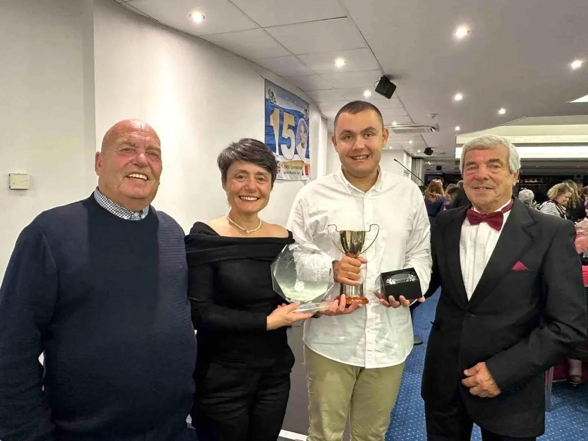 Tuna Tunca Manş Denizi\'ni Geçerek İki Ödül Aldı