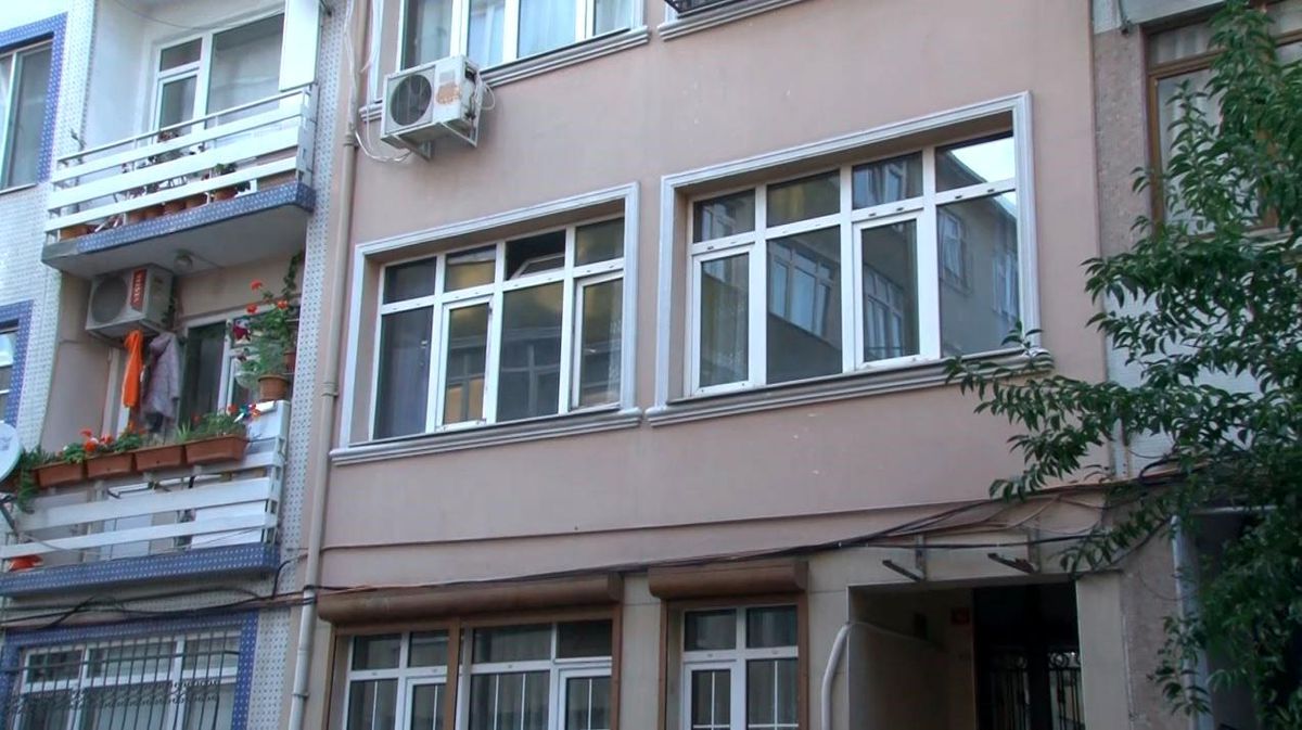 Fatih\'te Silahlı Ölü Bulundu