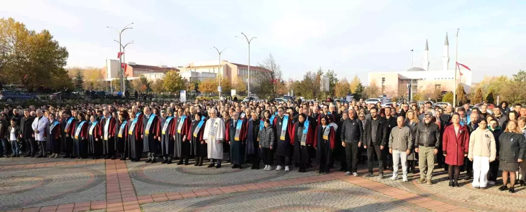 Atatürk, 87. Yıl Dönümünde Eskişehir\'de Anıldı