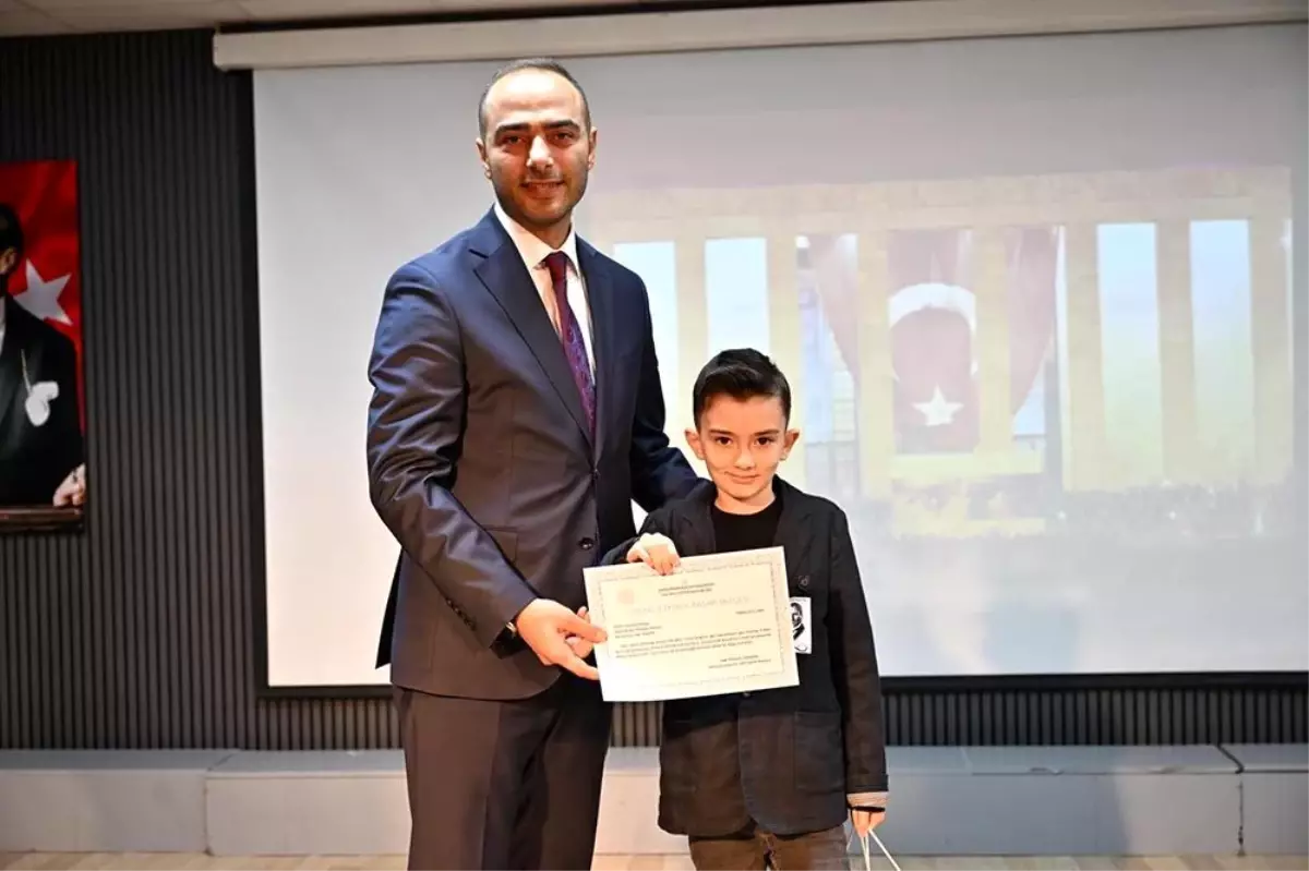 Atatürk\'ü Anma Töreni Duygu Dolu Anlarla Geçti