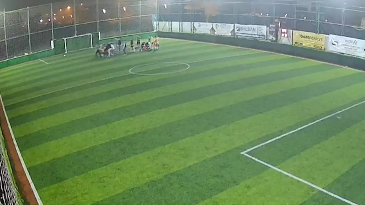 Futbol Sahasında Fenalaşma