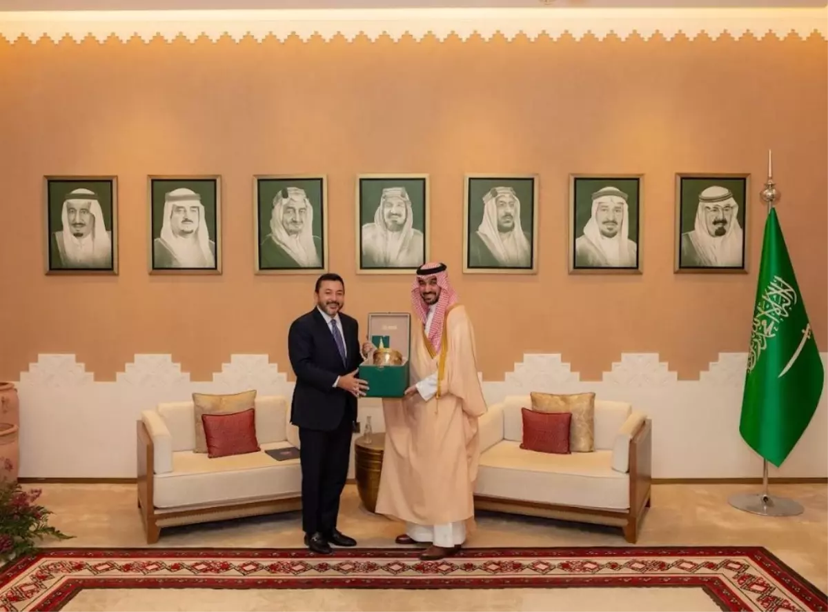 ICYF Başkanı Taha Ayhan Riyad\'da Görüştü