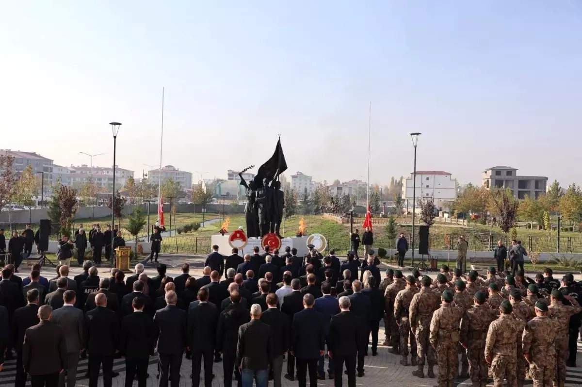 Iğdır\'da 10 Kasım Atatürk\'ü Anma Töreni Gerçekleştirildi