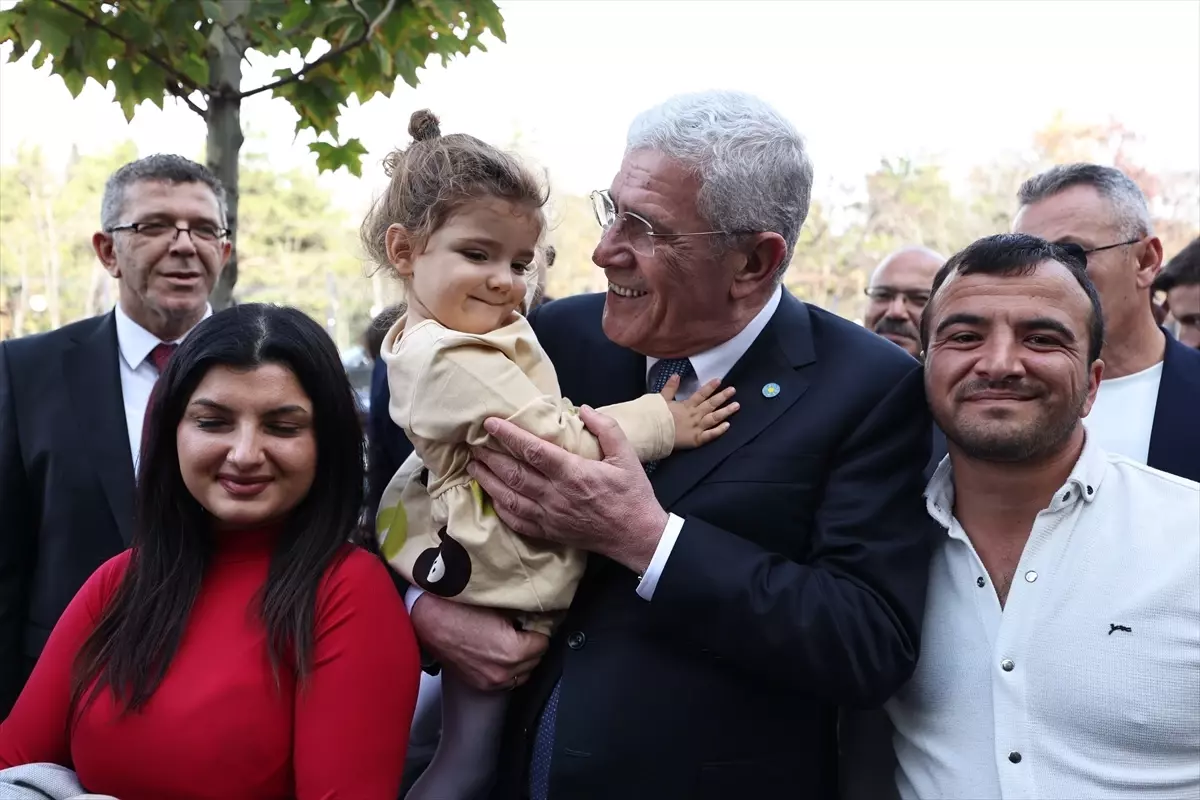 İYİ Parti Atatürk\'ü Anmak İçin Lokma Dağıttı