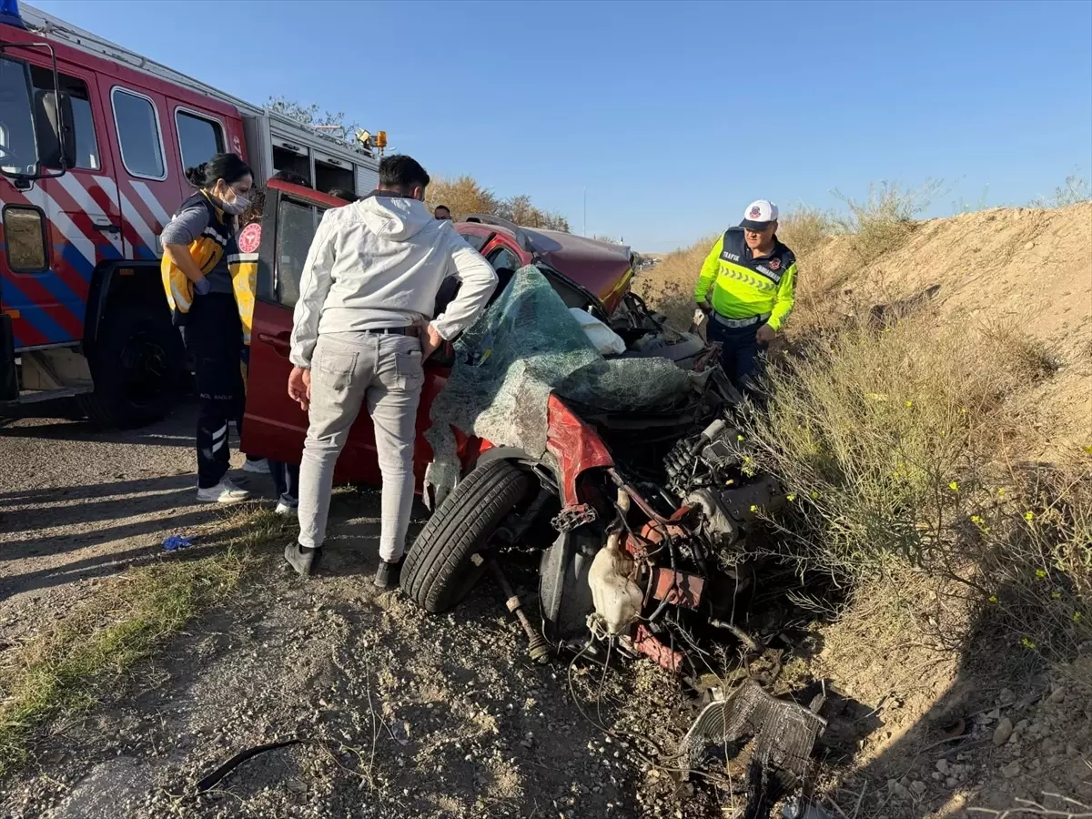Kırşehir\'de Trafik Kazası: Sürücü Hayatını Kaybetti