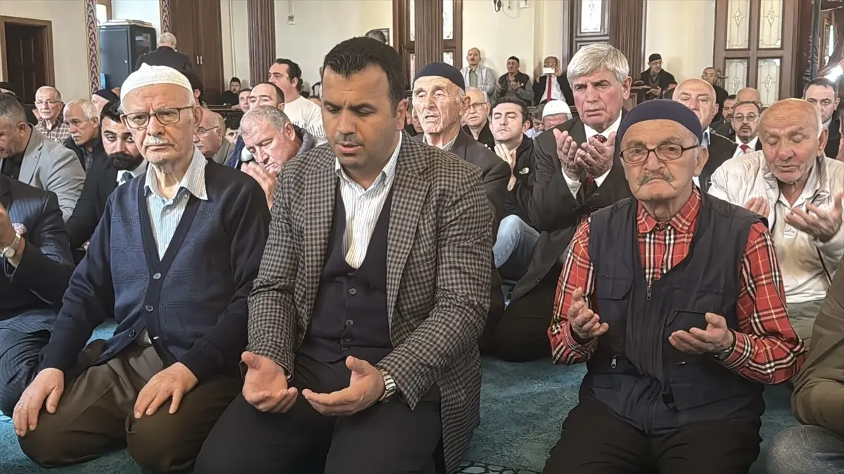 Kocaeli\'de Büyük Önder Atatürk\'ün vefatının 87\'nci yılında mevlit okutuldu