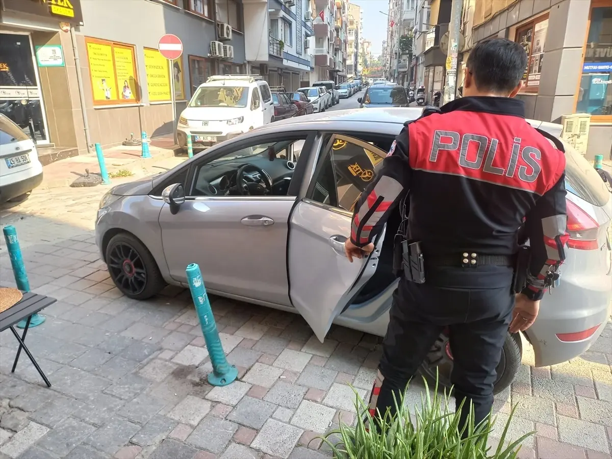 Manisa\'da Uyuşturucu Operasyonu: 2 Tutuklama