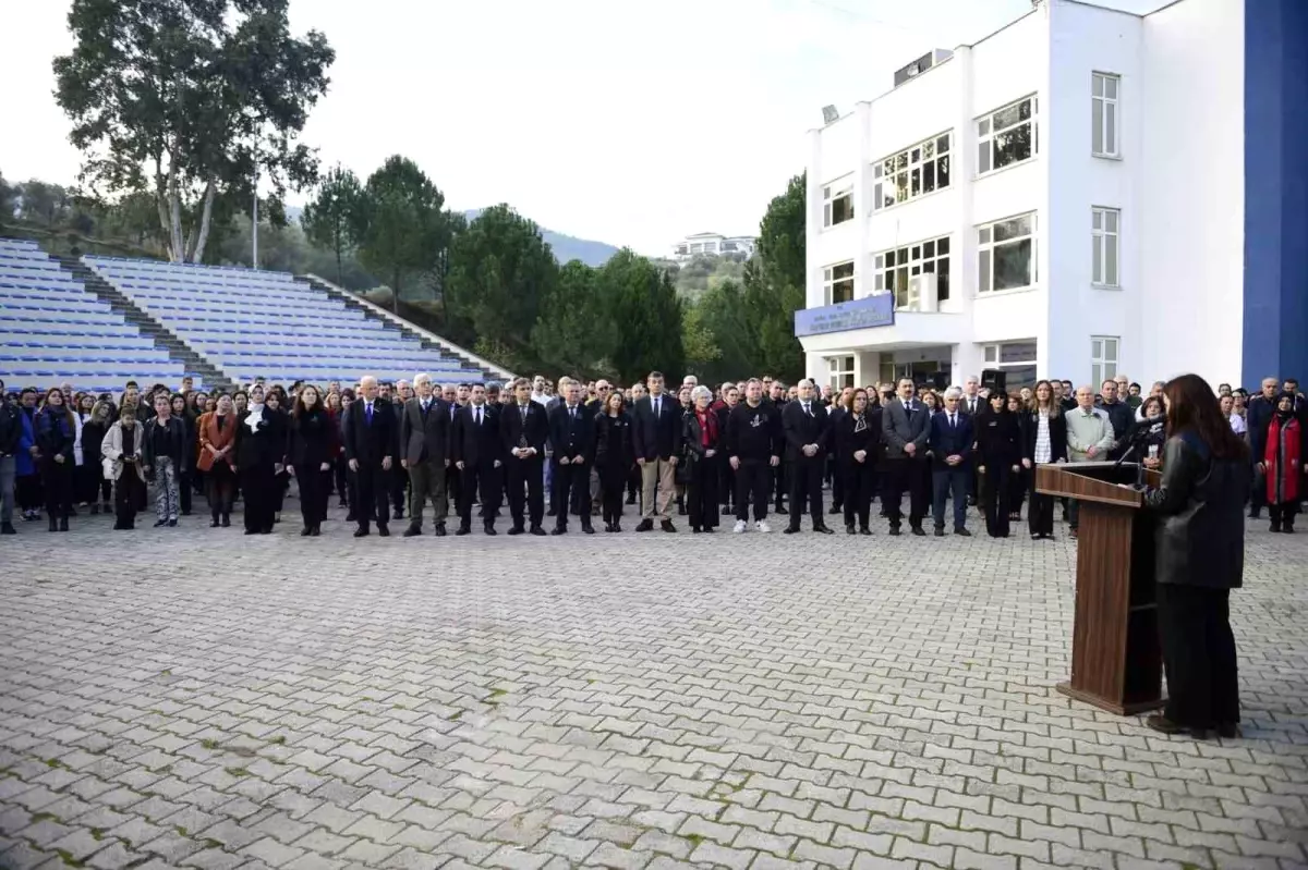 MCBÜ\'de Atatürk\'ü anma programlarına yoğun ilgi