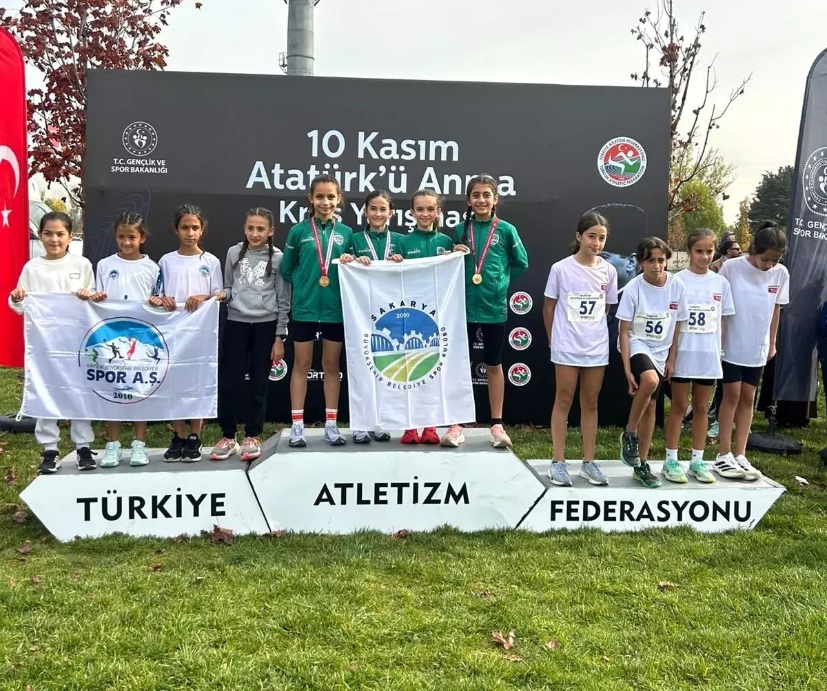 Sakarya Büyükşehir Belediyesi Masa Tenisi Sporcuları Dünya Şampiyonu